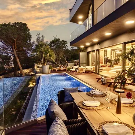 Charming Perfect Blend Of Luxury And Tranquility Casa de Férias Ražanj